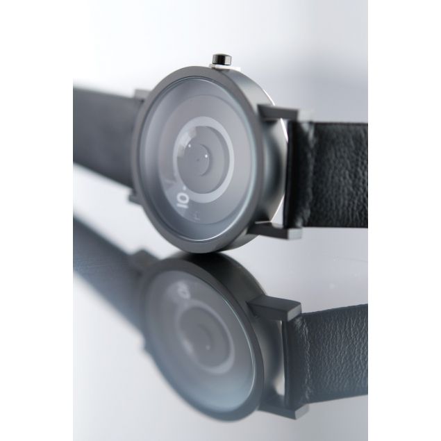 Projects Reveal Black Leather 33 mm