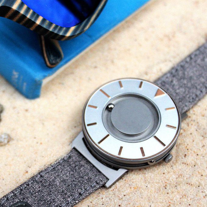 часы Eone Bradley Bradley Compass Gold фото 10
