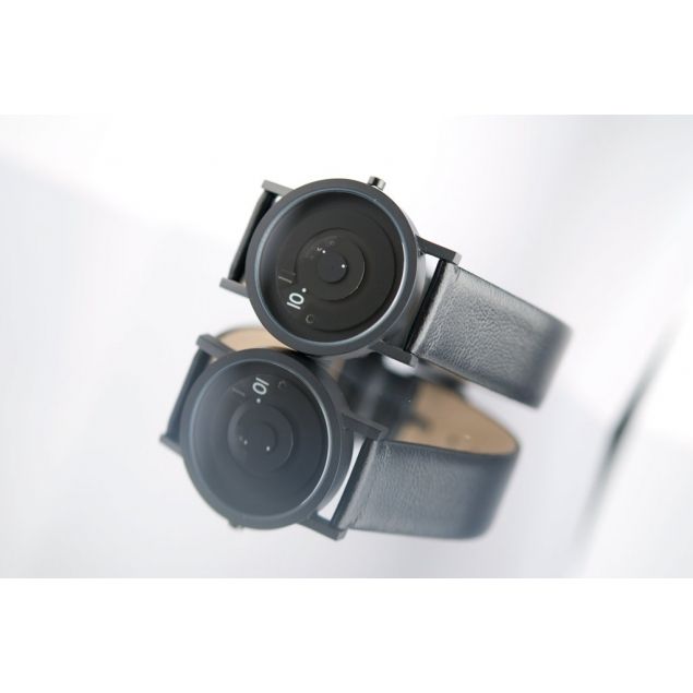 Projects Reveal Black Leather 33 mm