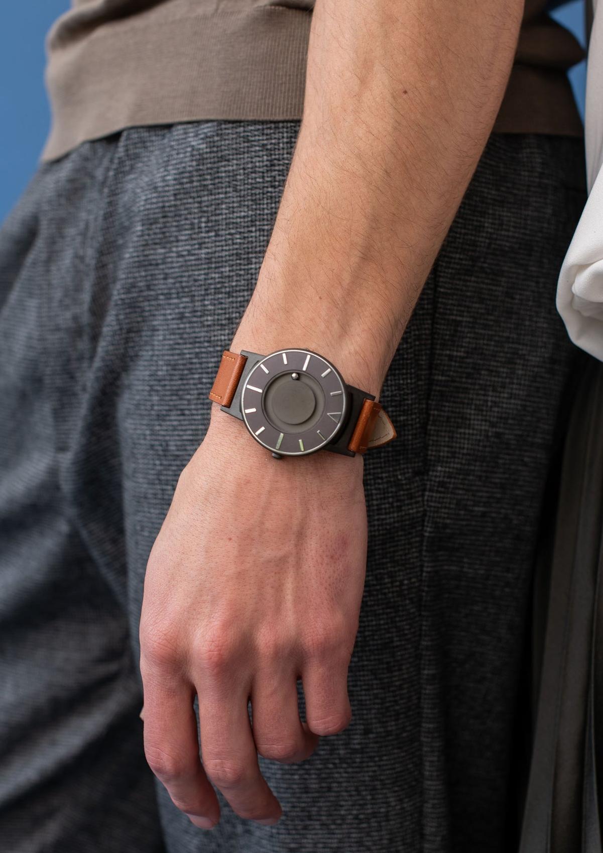Eone Bradley Bradley Voyager Cobalt
