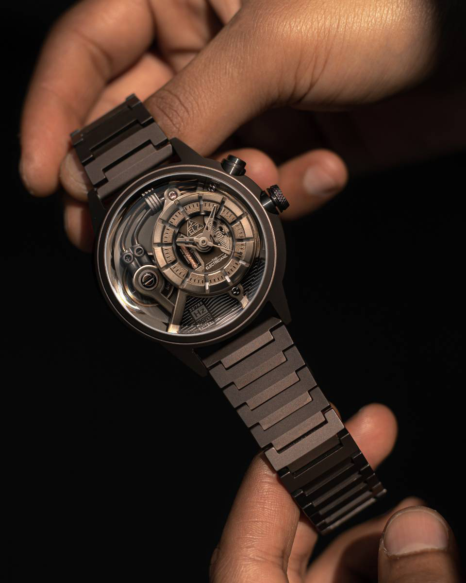 The Electricianz THE BROWN Z METAL ZZ-A4C/01-MSC