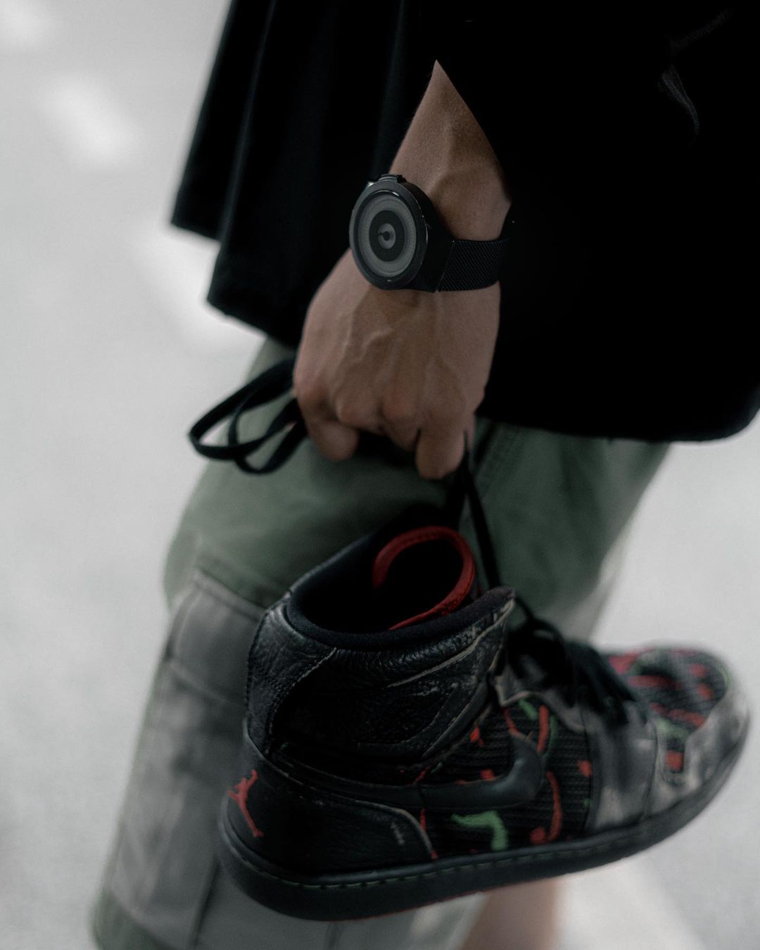 Ziiiro Saturn Black