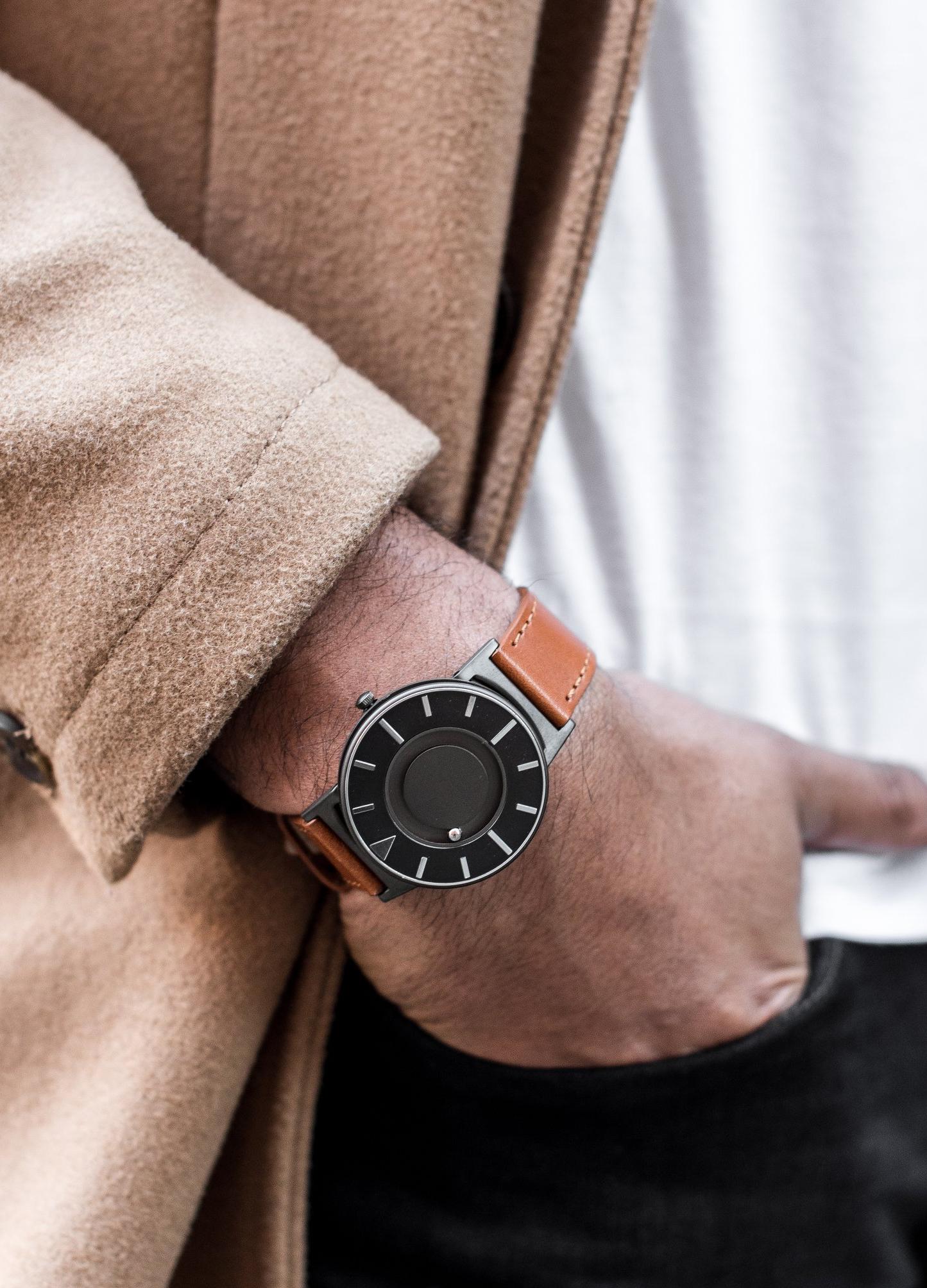 Eone Bradley Bradley Voyager Cobalt