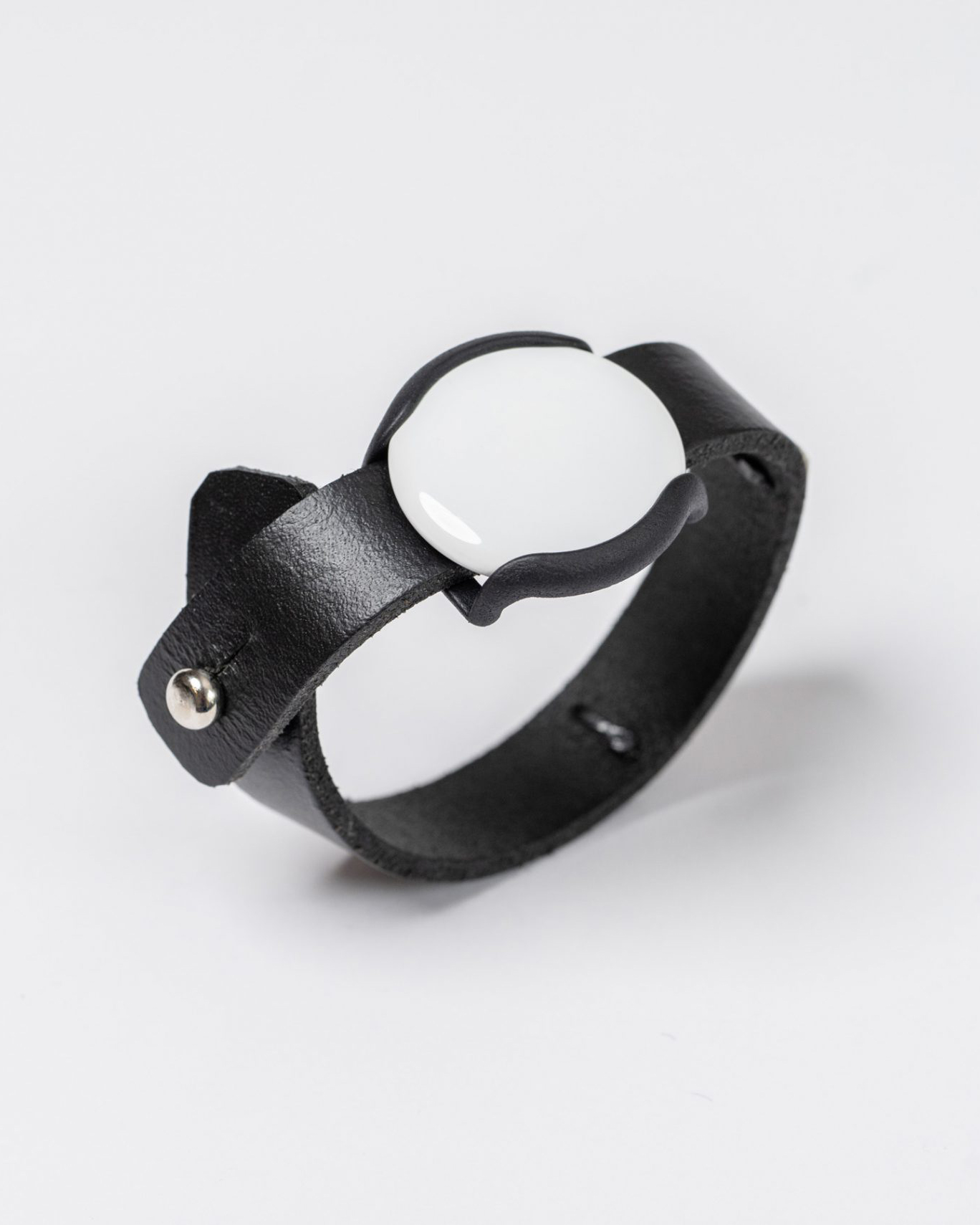 Ziiiro Alma Black для  Apple Airtag