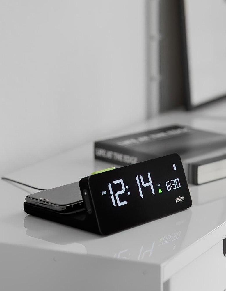 Бестселлеры Будильник с беспроводной зарядкой смартфонов BC21BEU