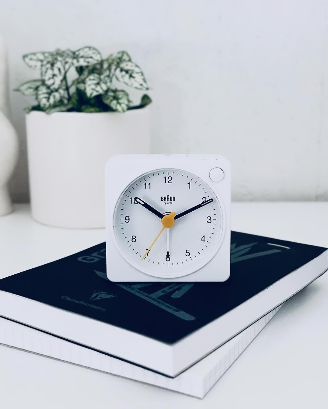 Braun Будильник BC02X White