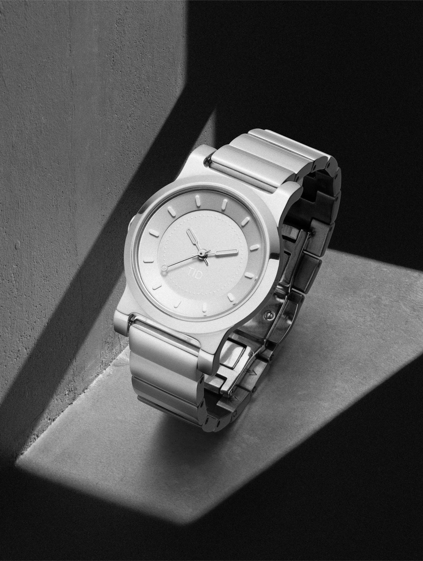 TID No.4 Silver 28 mm