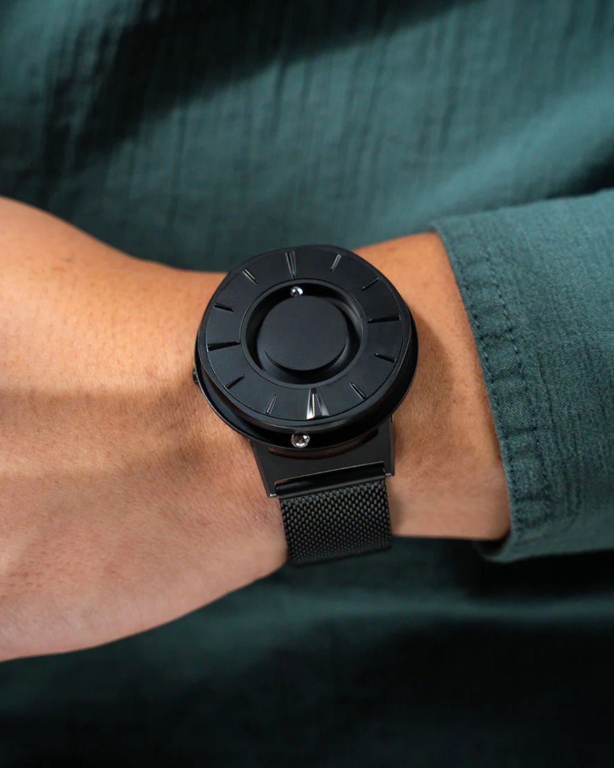 Eone Bradley Switch Sunflower Black